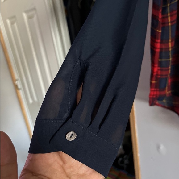 ✨Blue and red plaid Sheer Top ✨3/$13✨ - Picture 7 of 11